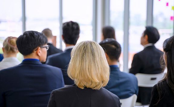 cursos y seminarios gratuitos